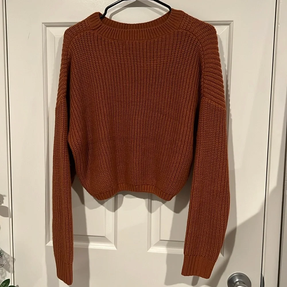 ELODIE Crewneck Cropped Sweater in Rust XL 🧡 - Picture 3 of 5